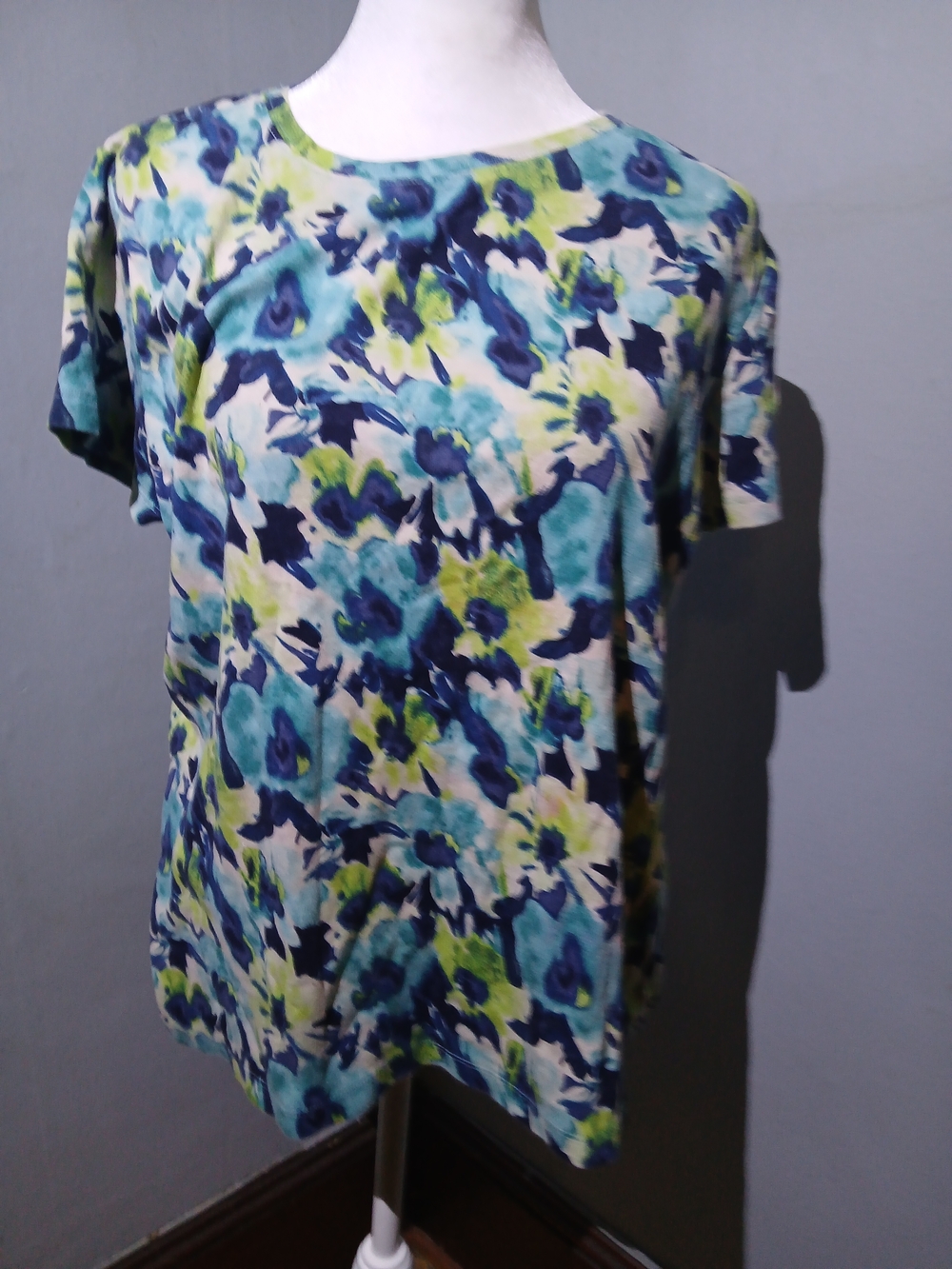 St. John’s Bay Blue & Green Abstract Floral Cap Sleeve Top | Size XL